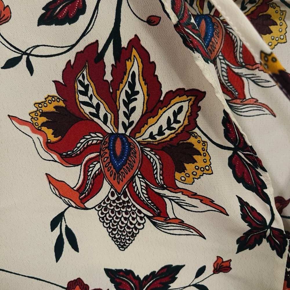 H & M Whimsy Floral Tie Front Blouse Boho Western Women's Size 6 - Generous - Picture 3 of 8